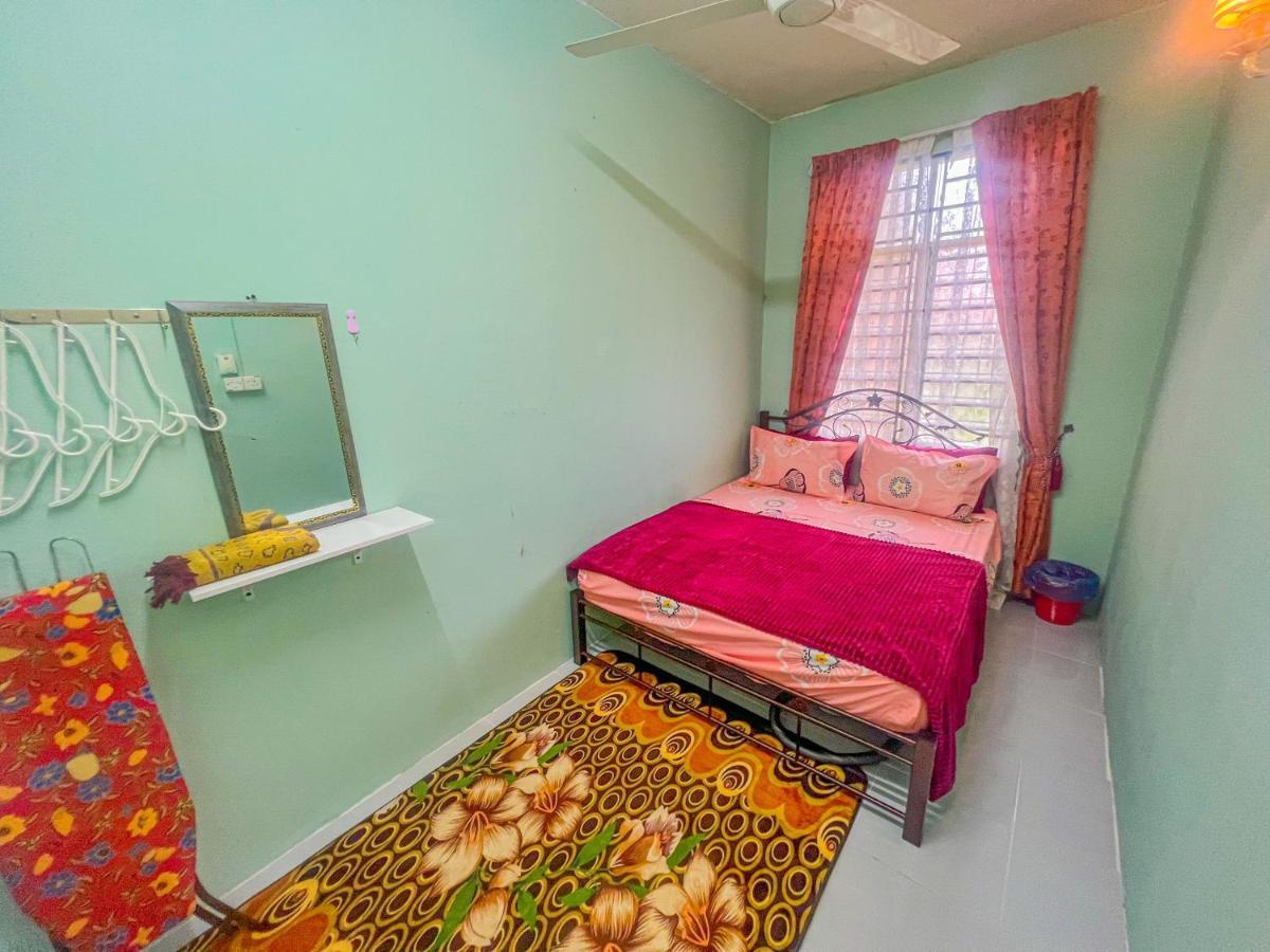 Nail Homestay Kuala Besut Екстер'єр фото